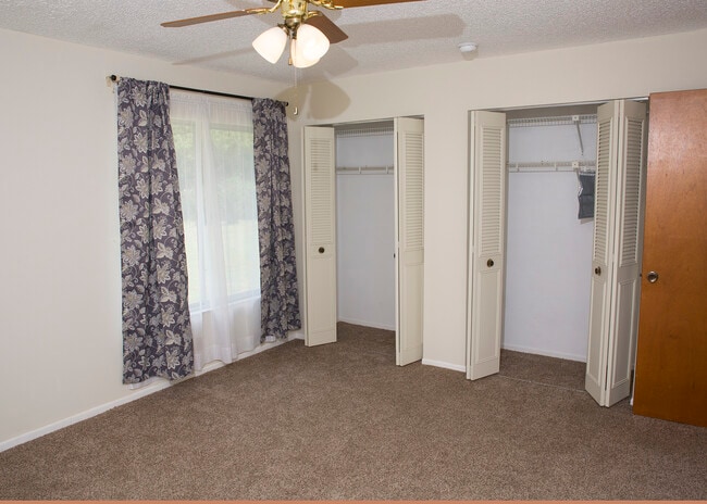 Building Photo - 28435 Trident Ct