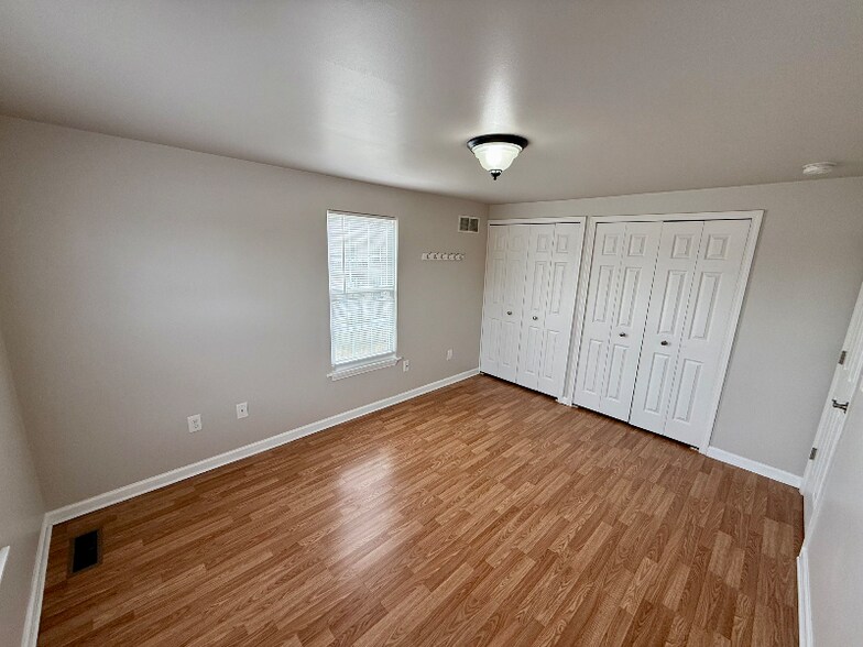 Building Photo - 35321 Turner Dr