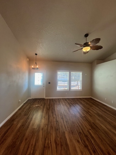 Building Photo - 4 Bed 2 Bath in Nampa!