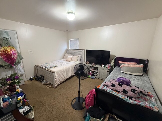 Building Photo - 3 Bdrm/2.5 Bth Home Located Close to I-95