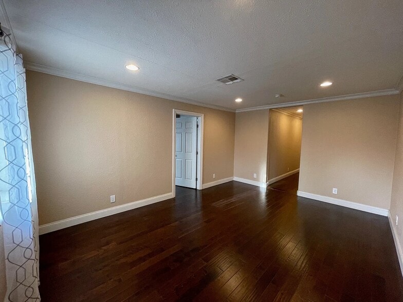 Building Photo - 1664 Messina Dr