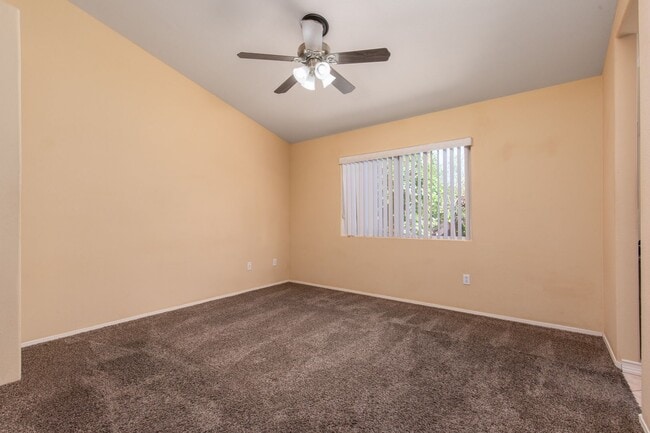 Building Photo - NW single story with four bedrooms and large backyard