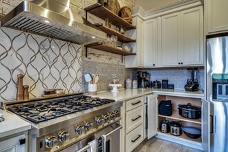Building Photo - Fully Furnished Sleeps 8 with 3 Full Bedrooms and 3 full baths  Parking behind the secured gate