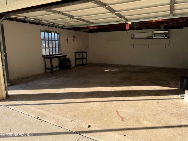 Building Photo - 9359 Orme Rd