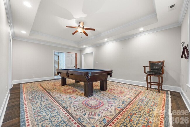 Building Photo - 334 Stonecliff Ln