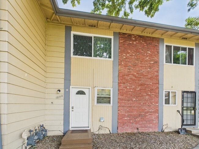 Building Photo - 1044 Coronado Pkwy S