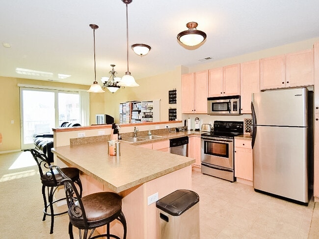 Building Photo - 1070 Grandview Ct NE