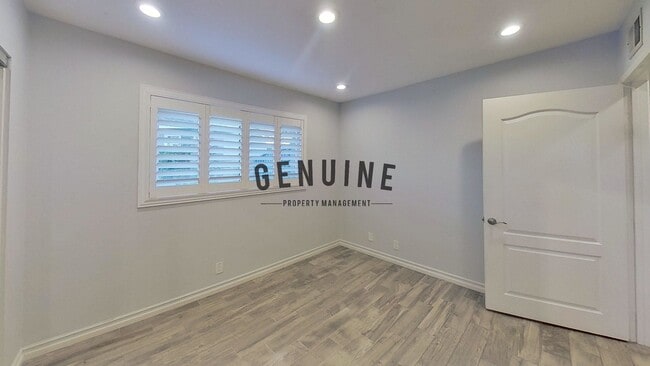 Building Photo - Coming Soon: Remodeled 4Bd 2Ba Home in Fou...
