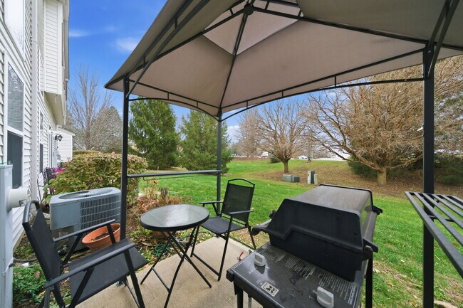 Building Photo - 1836 Candlelight Cir