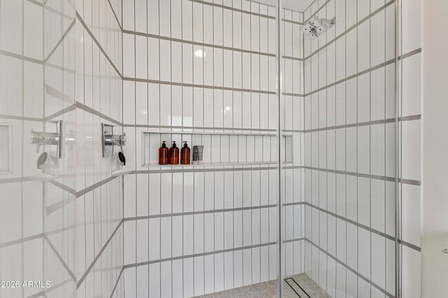 Building Photo - 4244 N 35th Pl