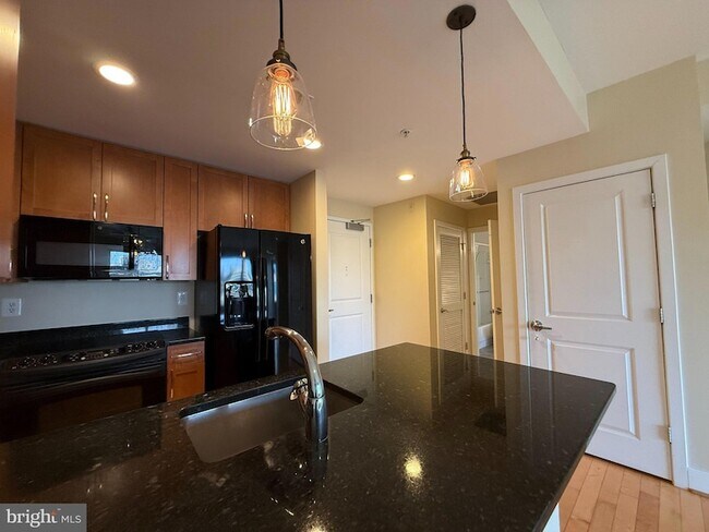 Building Photo - 4101 Albemarle St NW