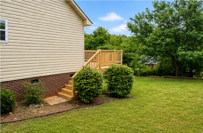 Building Photo - 246 Lynhaven Dr