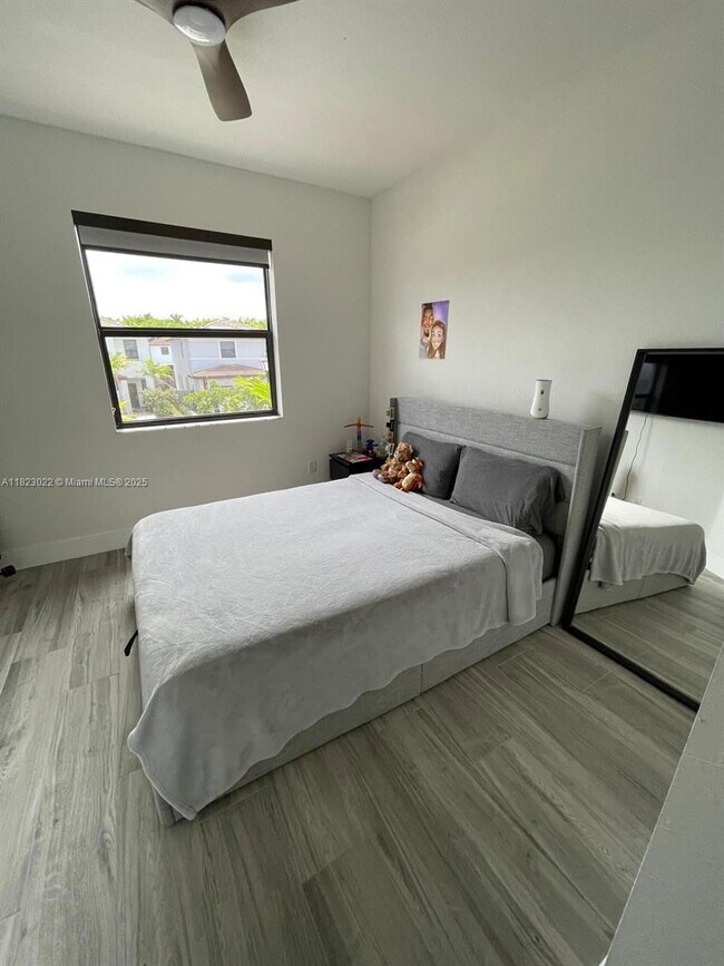 Building Photo - 25417 SW 108th Ct