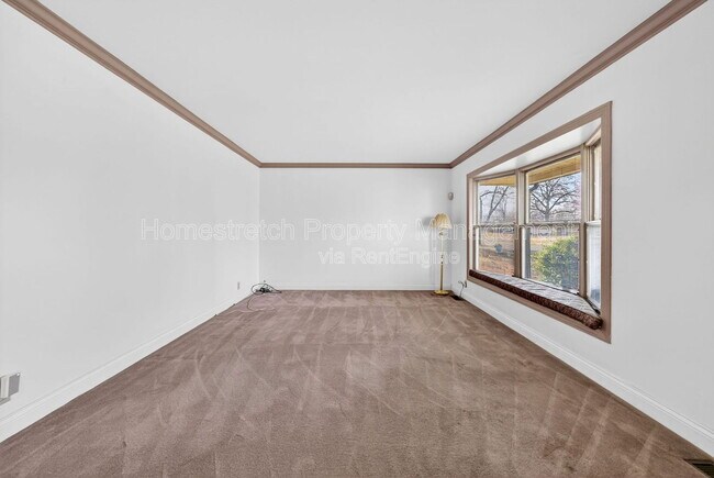 Building Photo - 2060 Loveland Dr