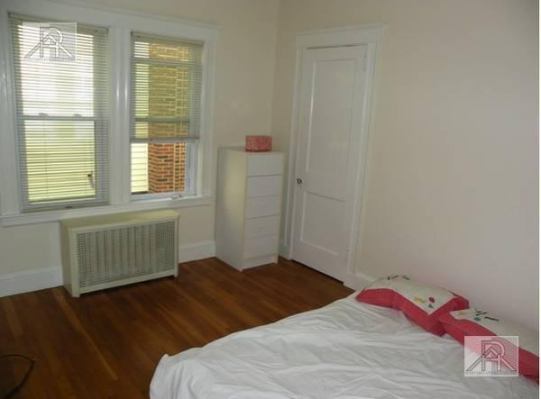 Building Photo - 3 bedroom in Brookline MA 02446