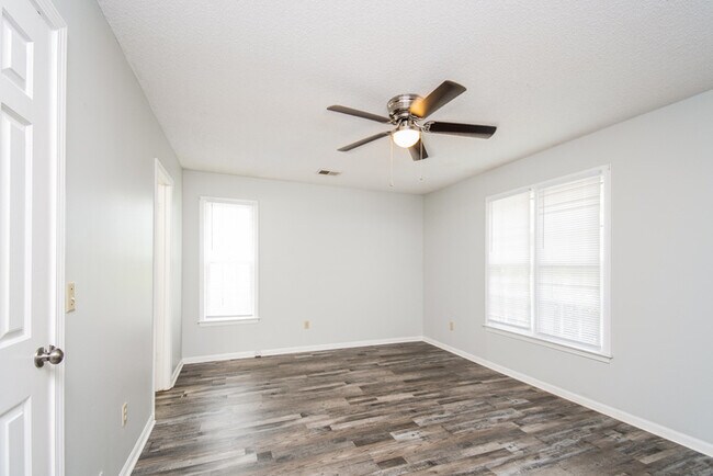 Building Photo - Charming Columbia, SC Home!