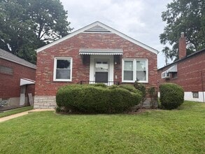 Building Photo - 6127 Alaska Ave