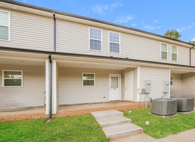 Building Photo - 116 Rowan St