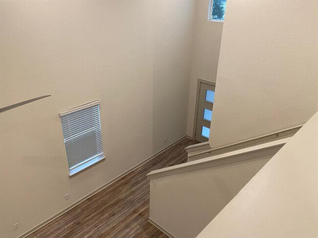 Building Photo - 121 Parryi Cove