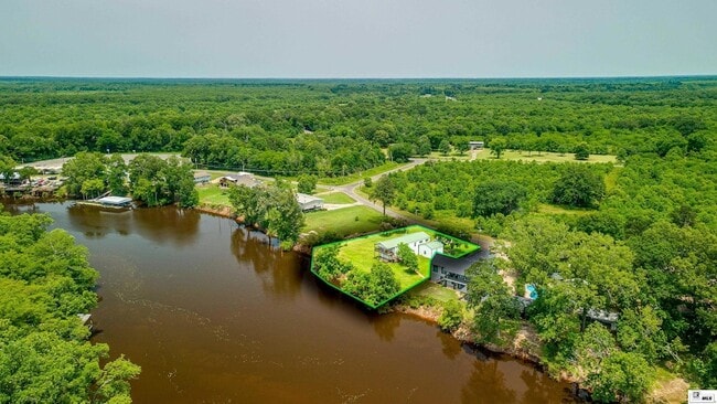 Building Photo - 2116 Bayou Darbonne Dr