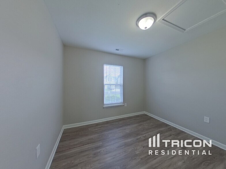 Building Photo - 9116 White Aspen Pl