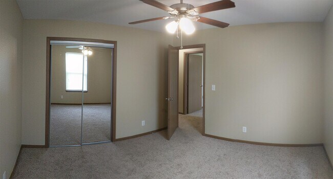 Building Photo - 901 Fall Mdw Ln