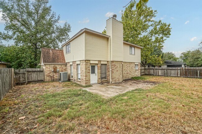 Building Photo - 16974 Cairntosh St