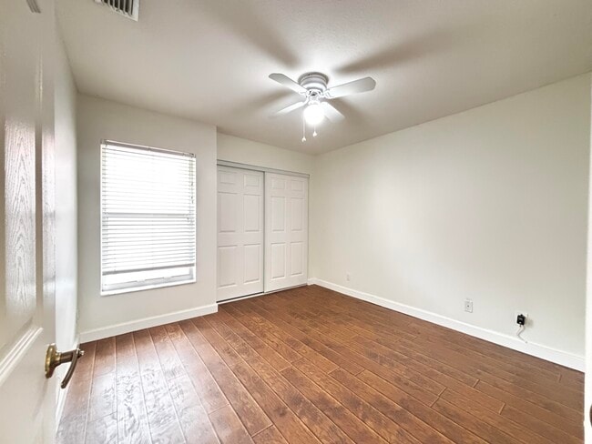 Building Photo - 5344 Edenwood Ln