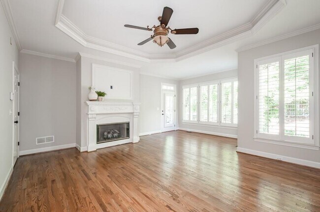 Building Photo - 6005 Oakbury Ln