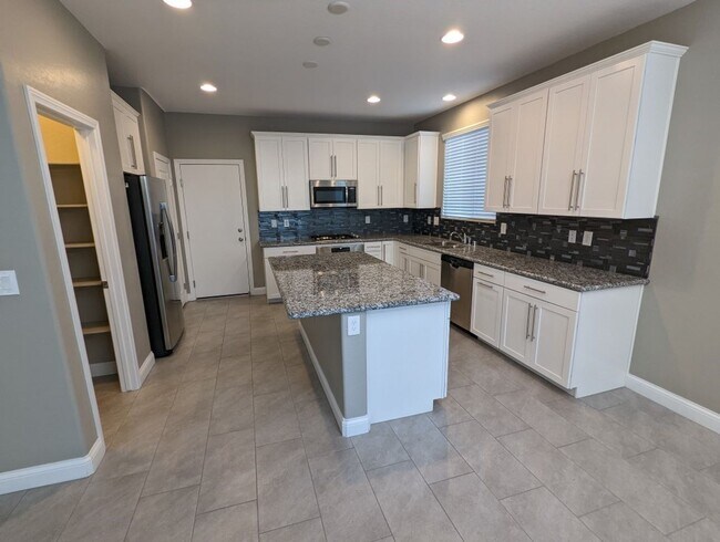 Building Photo - 6448 Earl Pike Ct