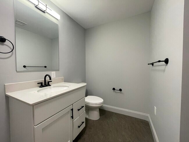 Building Photo - 25 Lowell St