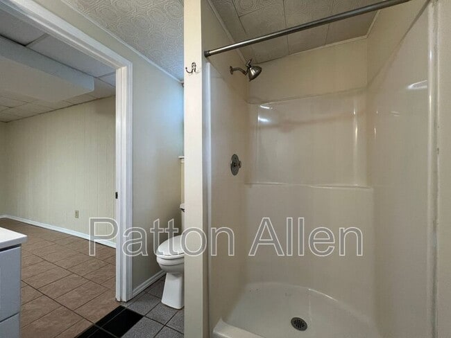 Building Photo - 14 Friendly Hollow