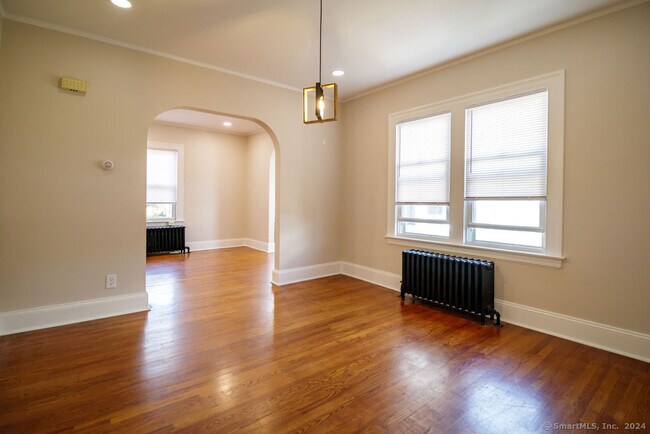 Building Photo - 1175 New Britain Ave