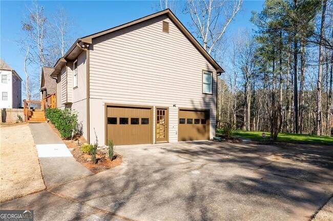Building Photo - 4800 Grants Way NE