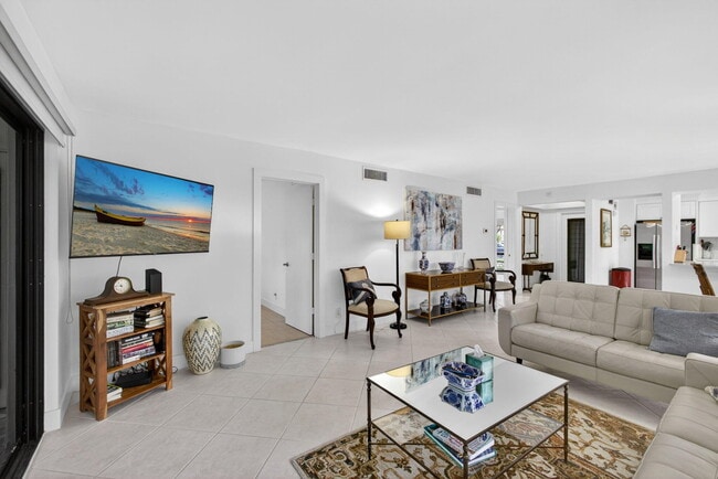 Building Photo - 611 Brackenwood Cove