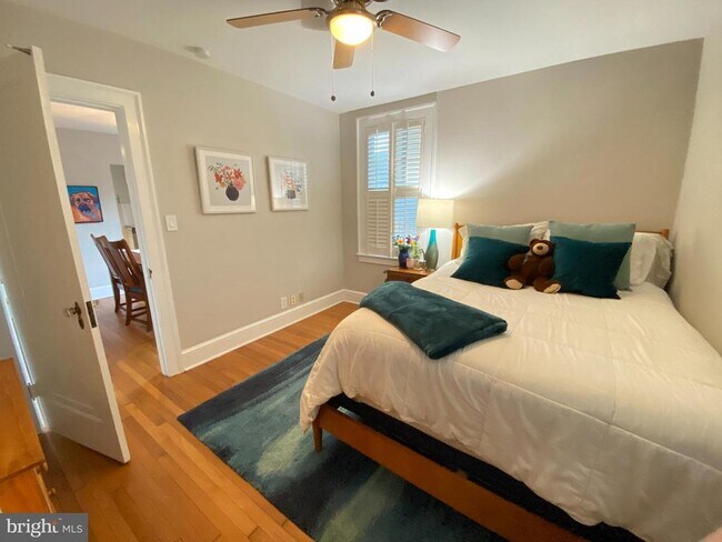 Building Photo - 1406 N Glebe Rd