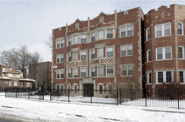 South Shore Apartments - 7801 S Saginaw