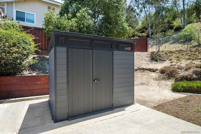Building Photo - 3251 Celinda Dr