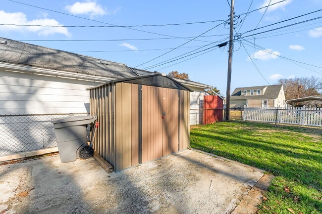 Building Photo - 254 Pocahontas Pl