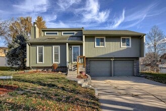 Building Photo - Light-Filled 4-Bedroom in Millard!!