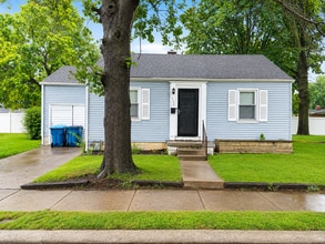 Building Photo - Cute & Cozy 2 Bedroom Home for Rent
