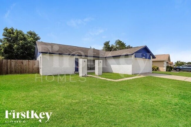 Building Photo - 6802 Rosemary Dr