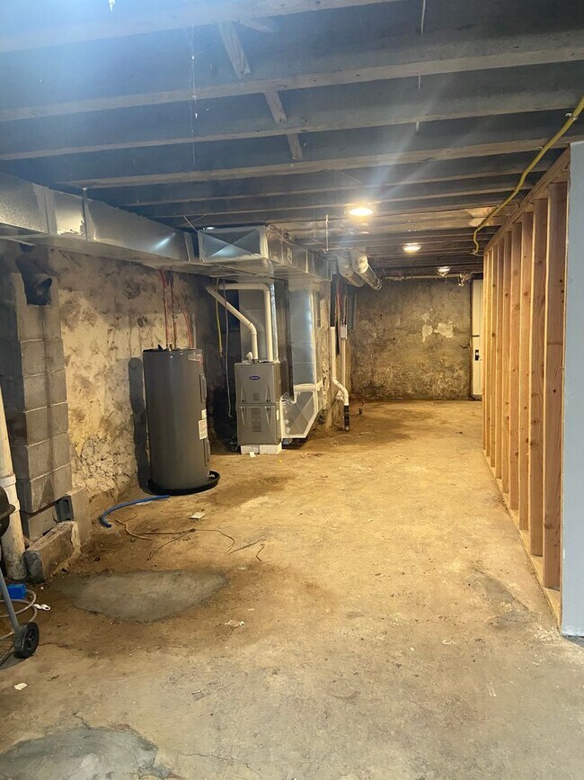 Building Photo - Remodeled  Home - Ogontz
