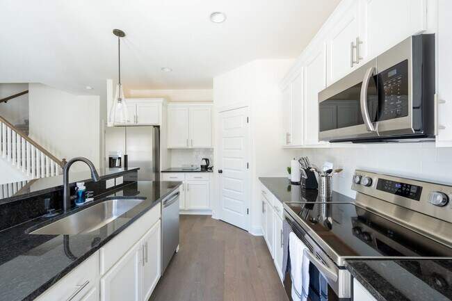 Building Photo - 3319 Old Hickory Blvd