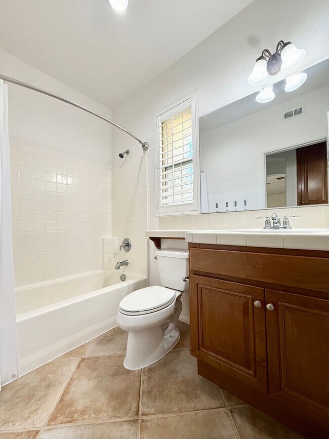 Building Photo - 2810 Piantino Cir