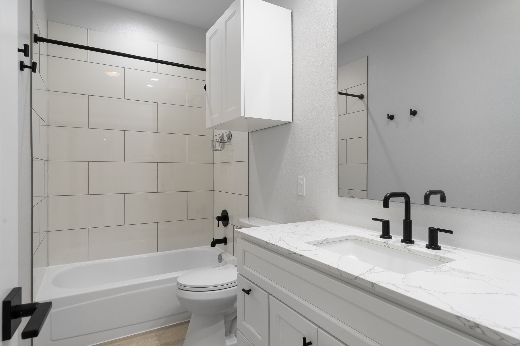 Building Photo - 14140 Regency Pl