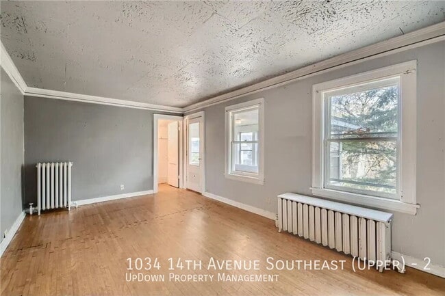 Building Photo - 1034 14th Ave SE