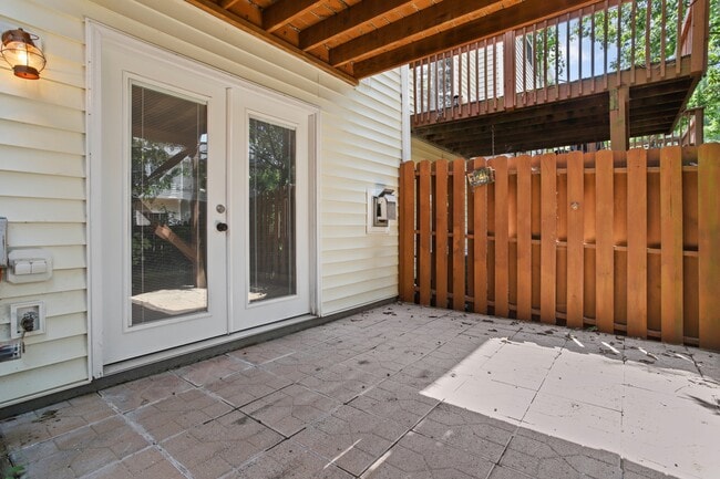 Building Photo - 5451 Crabtree Park Ct