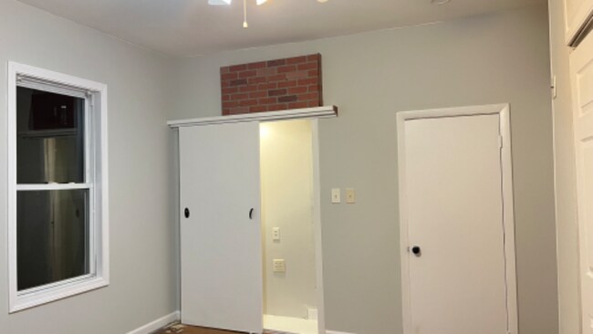 Building Photo - 220 Fletcher St
