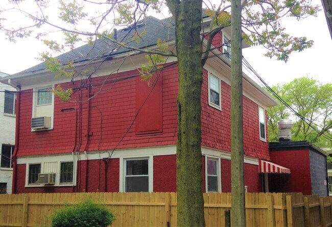 Building Photo - 1329.5 S University Ave